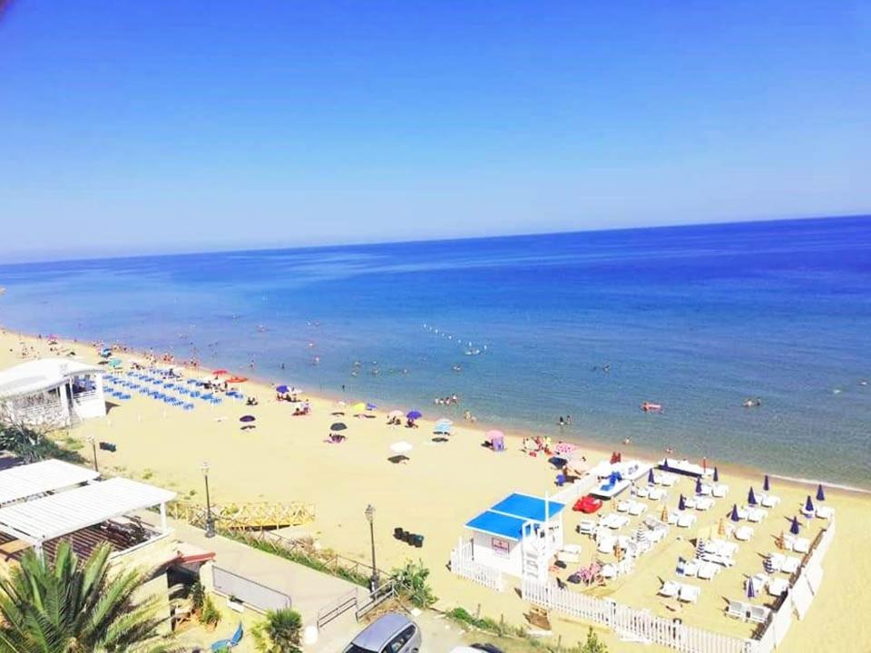 Appartamento In Villa Direttamente Sul Mare-Villa Rubino Isola di Isola di Capo Rizzuto Exterior foto