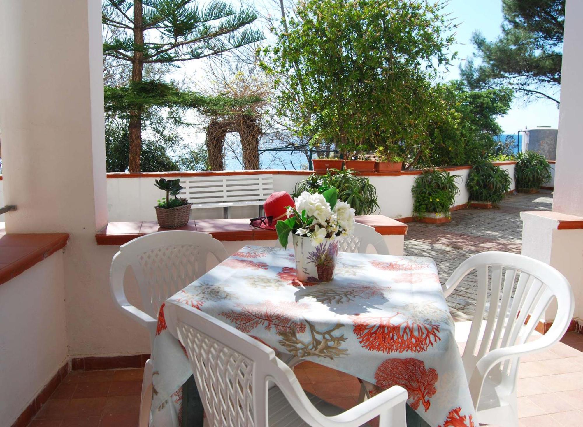 Appartamento In Villa Direttamente Sul Mare-Villa Rubino Isola di Isola di Capo Rizzuto Exterior foto